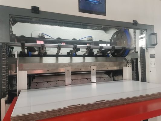 Versatile 300 T Semi Automatic Die-Cutting and Creasing Machine for Various Materials